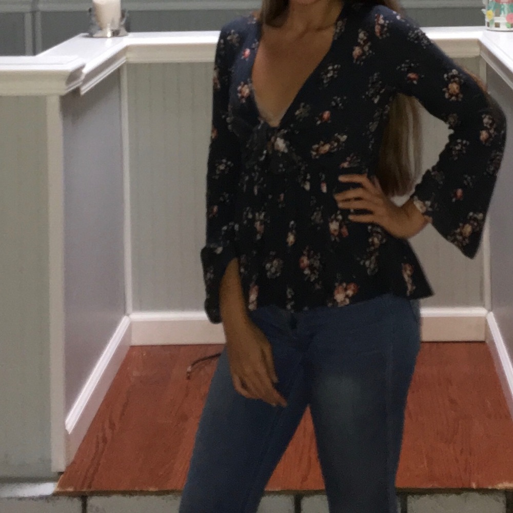 floral bell sleeve top